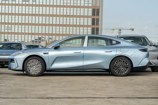 Geely5c772c5fcf5c53934ef792ee561b884~512x0 DCP_75c772c5fcf5c53934ef792ee561b884~512x0