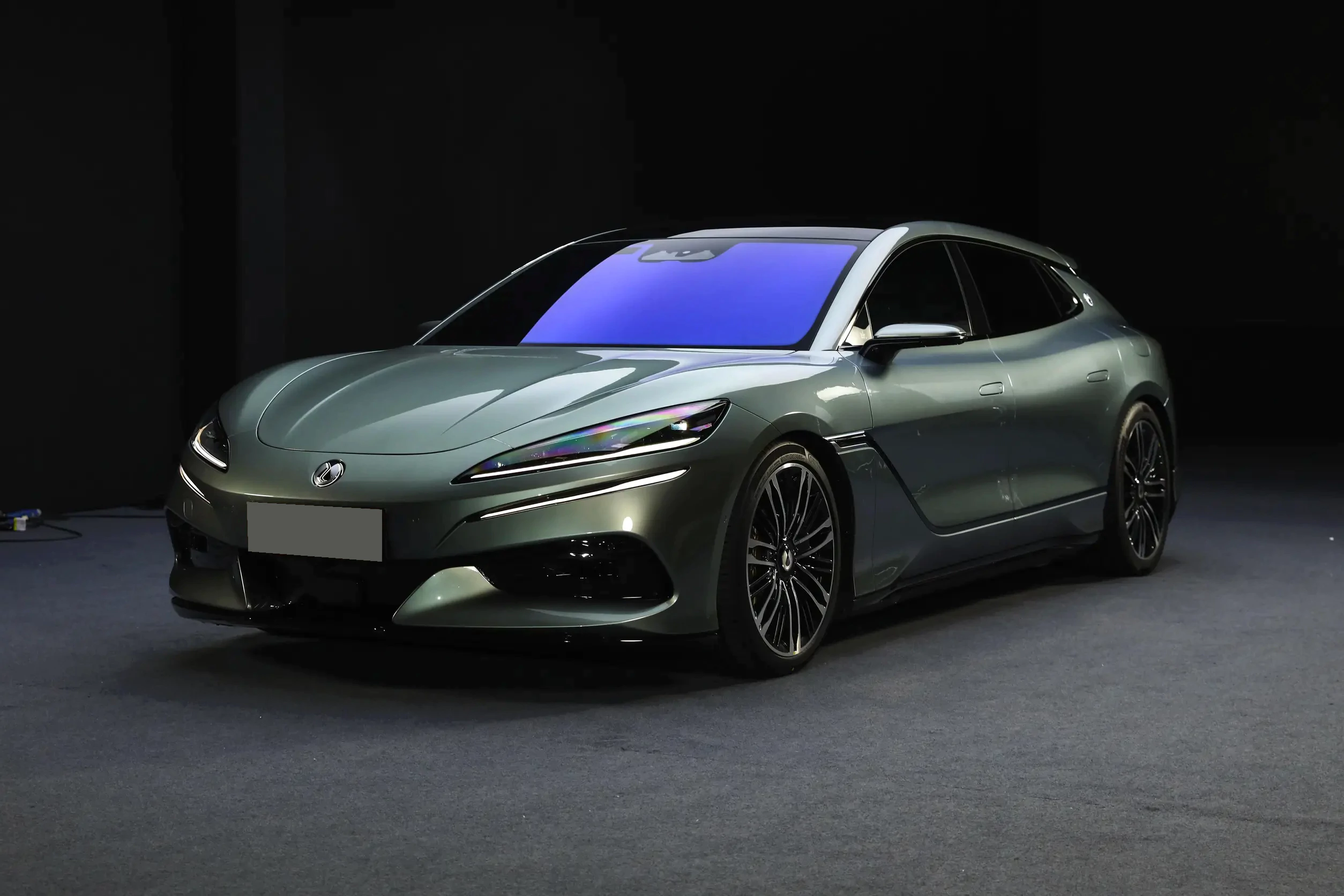 Денза 29 Denza Z9 GT EV