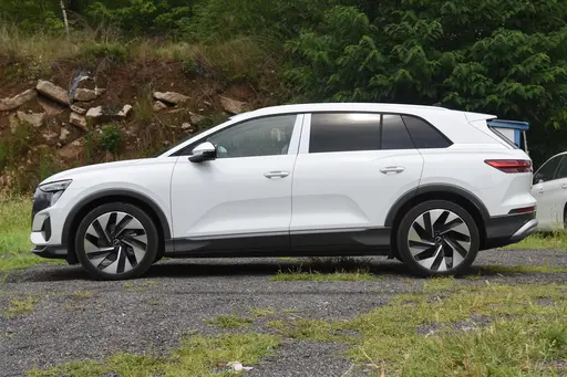 Audi 12 087e69508dc9d58920da0f340c26f71c~512x0