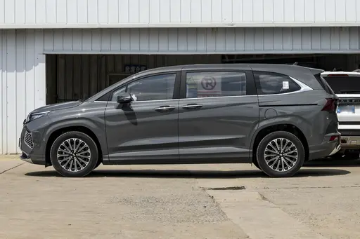 Hyundai 7 8c75b1293adaf8be9d4004a2c2810010~512x0